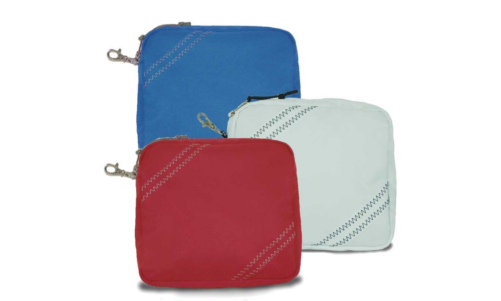 The Chesapeake Accessory Pouch is a simple, versatile, practical way to keep all the little things under control. Great for cables, adapters, batteries, office supplies, medicine and first aid necessities, and so much more.